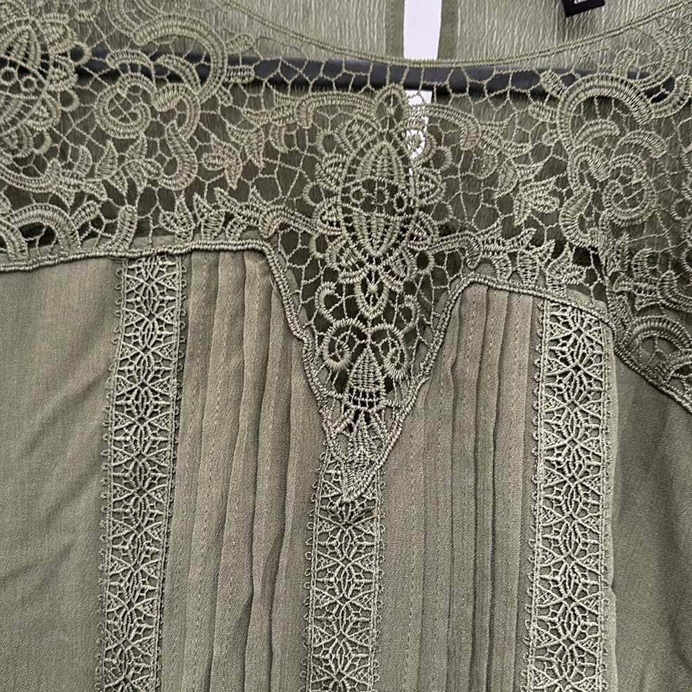 Torrid blouse size 2 - Picture 4 of 6